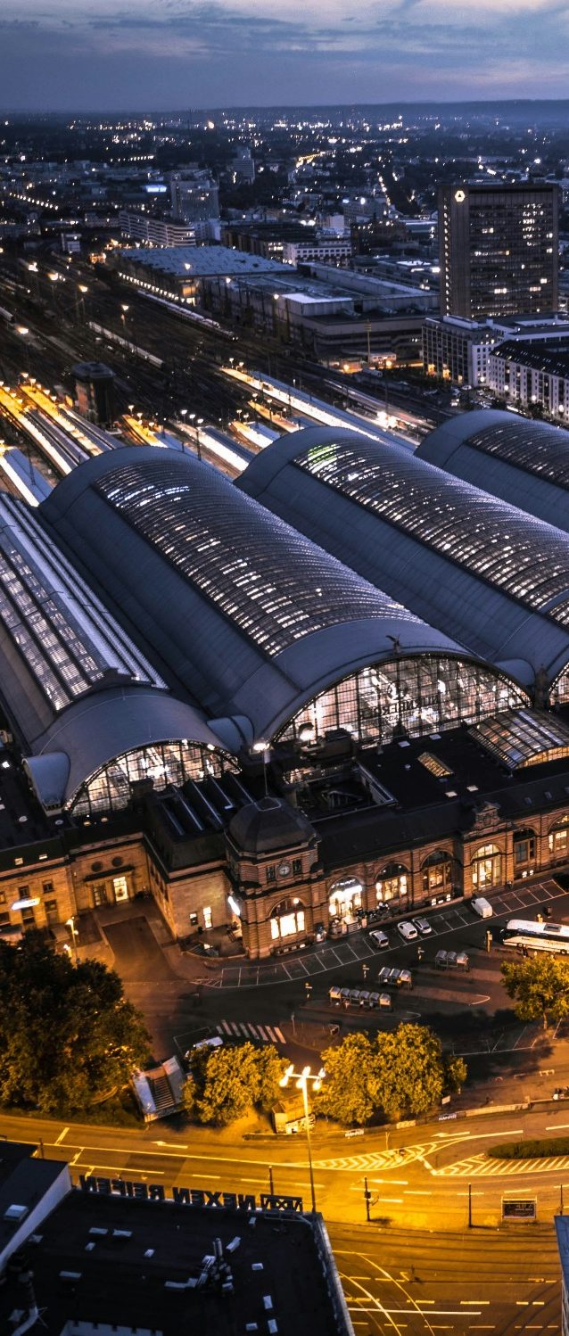 Frankfurt am Main Hauptbahnhof. Signal und Gleisanalgen im Rhein Main Gebiet.
